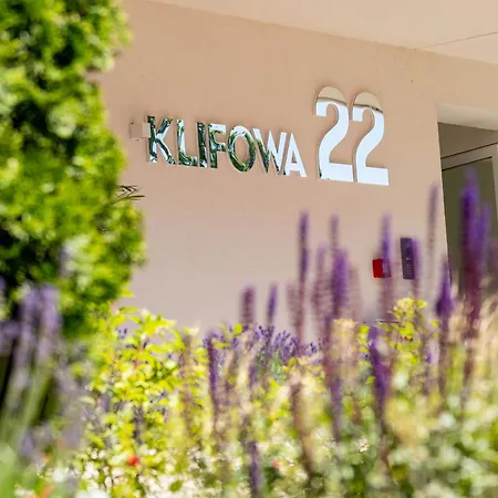Klifowa 22 London Przy Plazy *
